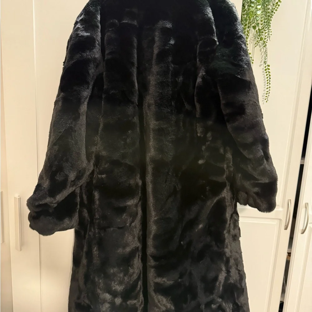 Fashion Nova Plush Black Faux Fur Jacket - Picture 6 of 8